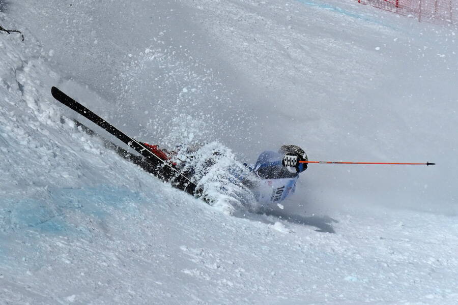 downhill_2025_25.jpg downhill_2025_25.jpg