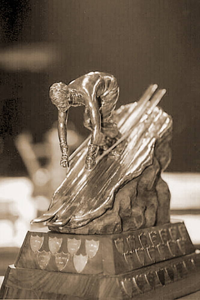 2001_trophy.jpg